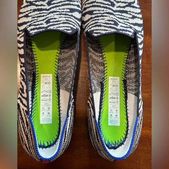 Rothy’s Retired Navy Zebra The Loafer size 10 - Picture 2 of 5